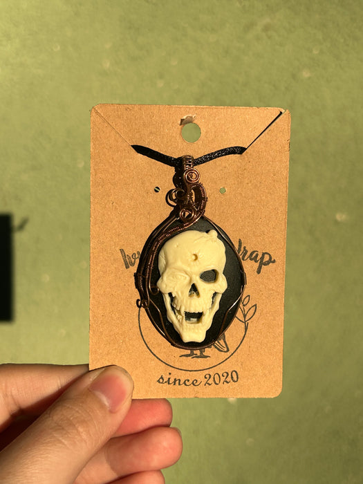 Halloween pendant